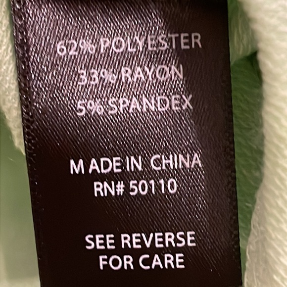 Feathers Off the Shoulder Crop Top Large NWT - Picture 8 of 9